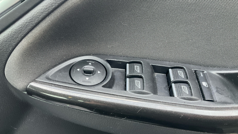 Ford Focus 1.0 EcoBoost 125 Titanium 5dr Petrol Hatchback